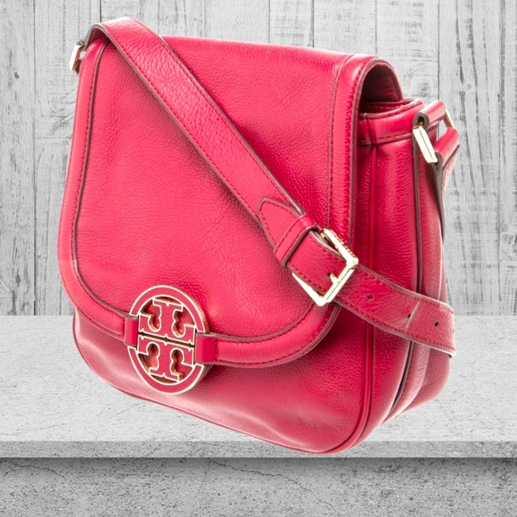 Tory Burch Amanda Red Leather Saddle Crossbody Bag Gold Logo NWT - Picture 4 of 14